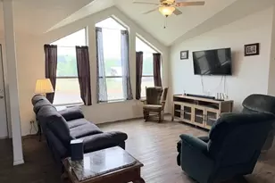 880 N 11th Ave, Elgin, OR 97827 - Photo 2