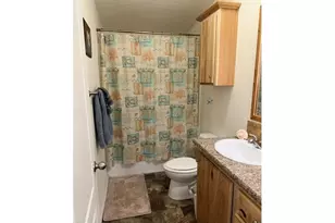 880 N 11th Ave, Elgin, OR 97827 - Photo 8