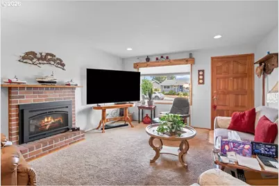 1673 Princeton Rd, Woodburn, OR 97071 - Photo 8