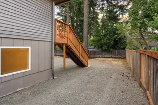 16720 SE Valley View Rd, Milwaukie, OR 97267 - Photo 32