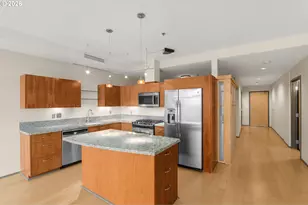 1221 SW 10th Ave, Portland, OR 97205 - Photo 10