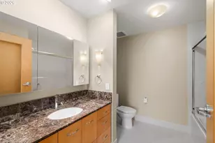 1221 SW 10th Ave, Portland, OR 97205 - Photo 20