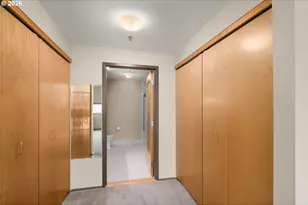 1221 SW 10th Ave, Portland, OR 97205 - Photo 18