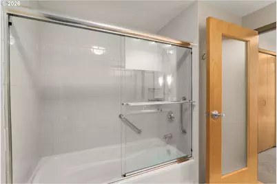 1221 SW 10th Ave #702, Portland, OR 97205 - Photo 20