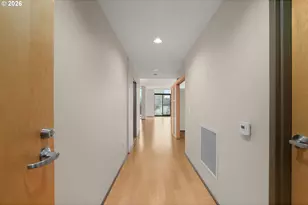 1221 SW 10th Ave, Portland, OR 97205 - Photo 22