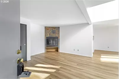 3676 Spring Ln, Lake Oswego, OR 97035 - Photo 4