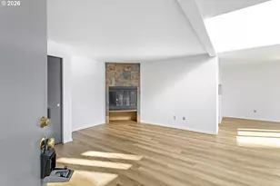 3676 Spring Ln, Lake Oswego, OR 97035 - Photo 4