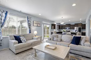 5290 Squirrel St, Springfield, OR 97478 - Photo 4