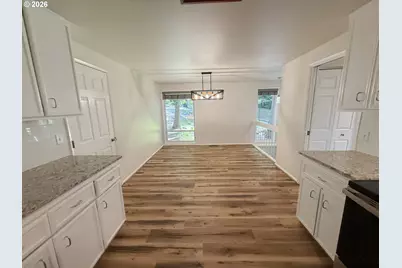 2901 Timberline Dr, Eugene, OR 97405 - Photo 12