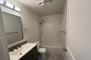 2901 Timberline Dr, Eugene, OR 97405 - Photo 18