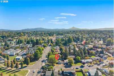 1438 SE Cochran Dr, Gresham, OR 97080 - Photo 40