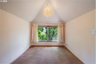 6635 NE Mallory Ave, Portland, OR 97211 - Photo 32