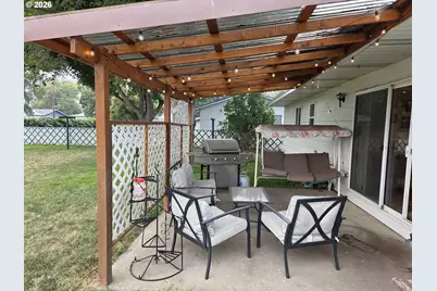 10301 Emily Dr, Island City, OR 97850 - Photo 26