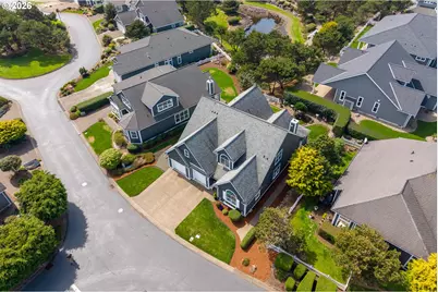 5820 SW Arbor Dr, Newport, OR 97366 - Photo 6