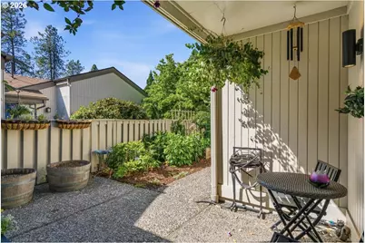 1871 SE Lexington Cir, Salem, OR 97301 - Photo 6