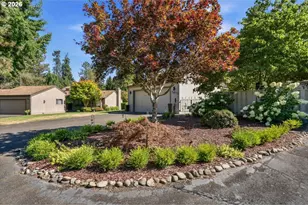 1871 SE Lexington Circle, Salem, OR 97301 - Photo 2