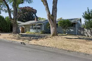 3267 SE 179th Ave, Portland, OR 97236 - Photo 2