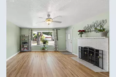 3267 SE 179th Ave, Portland, OR 97236 - Photo 8