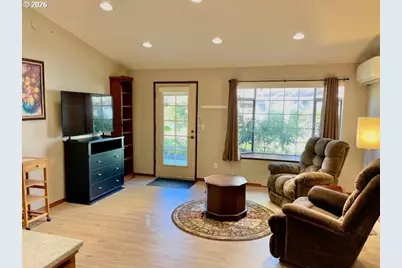 13775 SW Scholls Ferry Rd #304, Beaverton, OR 97008 - Photo 8