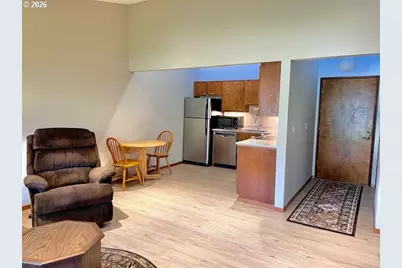 13775 SW Scholls Ferry Rd #304, Beaverton, OR 97008 - Photo 6