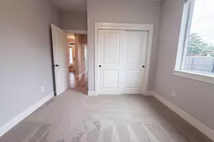 614 SW 49th Dr, Gresham, OR 97080 - Photo 12