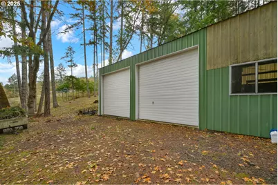 1244 Churchill Dr, Oakland, OR 97462 - Photo 32