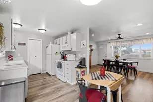 511 NE 7th St, Battle Ground, WA 98604 - Photo 8