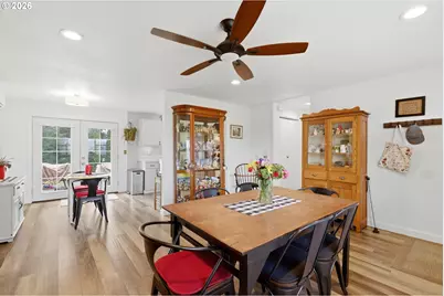 511 NE 7th St, Battle Ground, WA 98604 - Photo 6