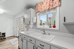 511 NE 7th St, Battle Ground, WA 98604 - Photo 12