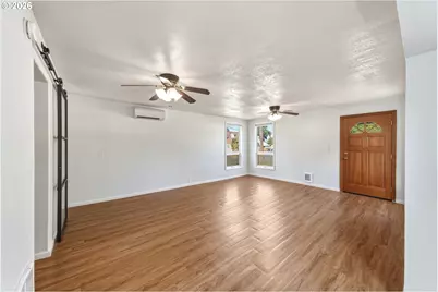 126 SE 3rd Ave, Milton-Freewater, OR 97862 - Photo 4