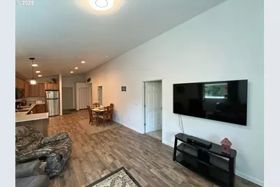 1690 Skyline Dr, Tillamook, OR 97141 - Photo 6