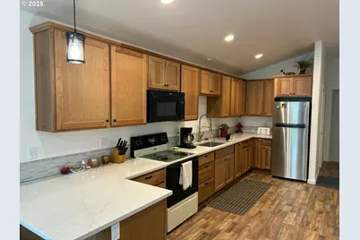 1690 Skyline Dr, Tillamook, OR 97141 - Photo 8