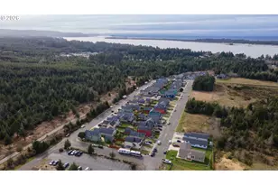 891 Kentucky Ave, Coos Bay, OR 97420 - Photo 30