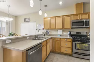 891 Kentucky Ave, Coos Bay, OR 97420 - Photo 12
