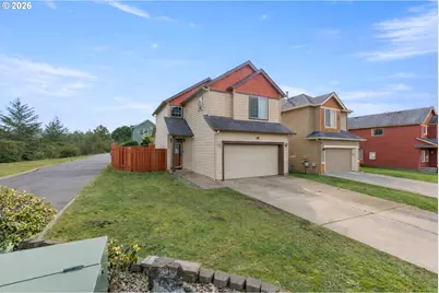 891 Kentucky Ave, Coos Bay, OR 97420 - Photo 2