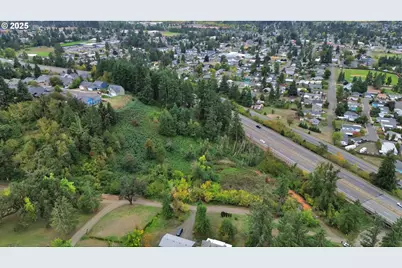 Landess, Cottage Grove, OR 97424 - Photo 2