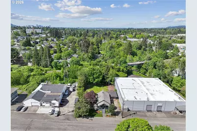 2105 SE Ochoco St, Portland, OR 97222 - Photo 44