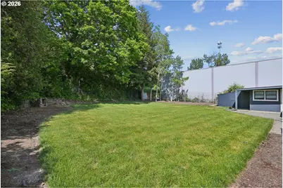 2105 SE Ochoco St, Portland, OR 97222 - Photo 38
