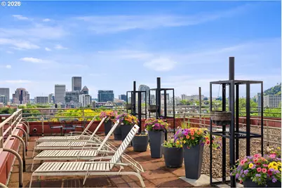 2021 SW Main St #32, Portland, OR 97205 - Photo 32