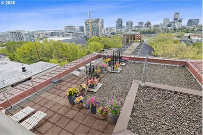 2021 SW Main St #32, Portland, OR 97205 - Photo 36