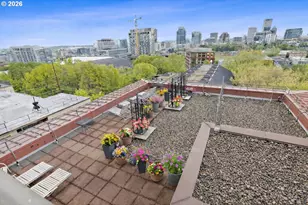 2021 SW Main St, Portland, OR 97205 - Photo 36