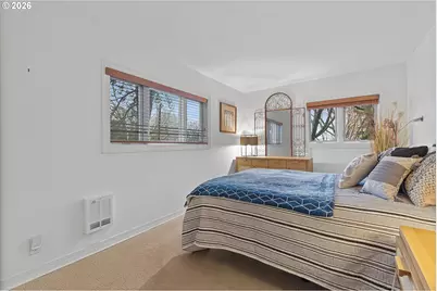 2021 SW Main St #32, Portland, OR 97205 - Photo 16