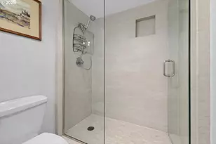 2021 SW Main St, Portland, OR 97205 - Photo 18