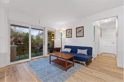 2021 SW Main St #32, Portland, OR 97205 - Photo 8