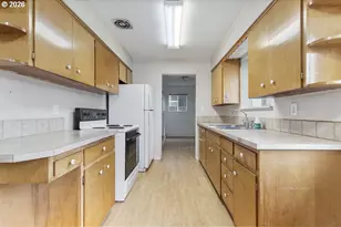 1148 18th Ave, Longview, WA 98632 - Photo 8