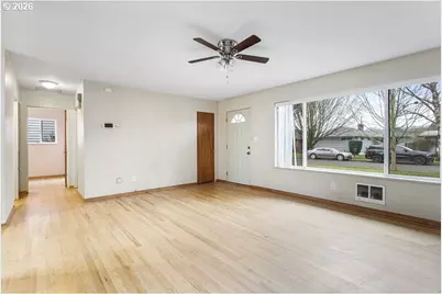 1148 18th Ave, Longview, WA 98632 - Photo 4