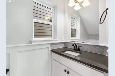 3622 SW Vermont St, Portland, OR 97219 - Photo 8