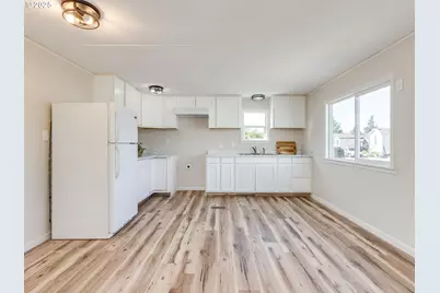 612 N Cascade Dr #23, Woodburn, OR 97071 - Photo 14