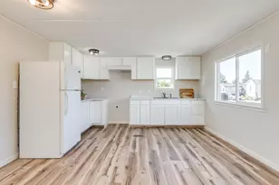 612 N Cascade Dr, Woodburn, OR 97071 - Photo 14