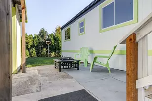 612 N Cascade Dr, Woodburn, OR 97071 - Photo 4